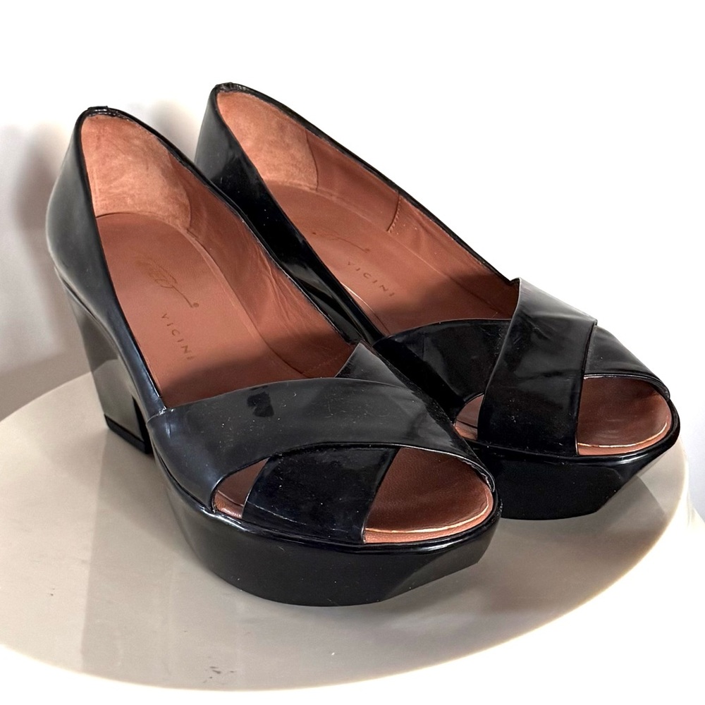 Vicini Tapeet Black Patent Leather Platform Peep Toe Heels Shoes - Picture 2 of 15
